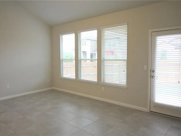 11000 Bruneau Trl — Photo 6