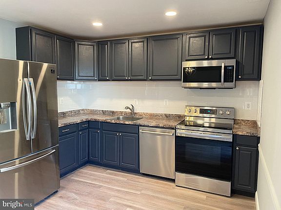 5th image of 1490 Blockton Ct