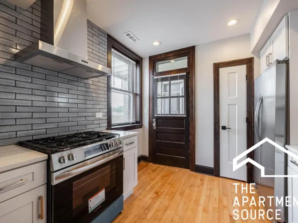 6409 N Talman Ave #301, Chicago, IL 60645