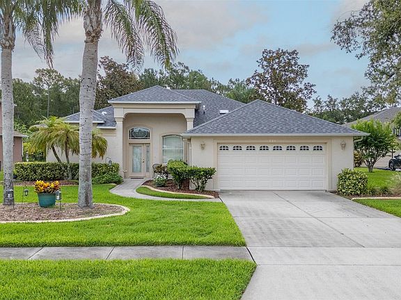 3rd image of 723 Oakwater Ln