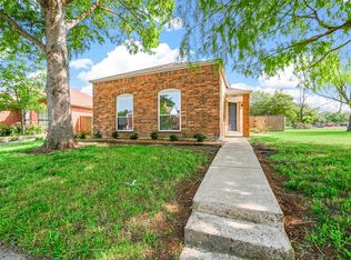 1302 Juniper Ln, Mesquite, TX 75149