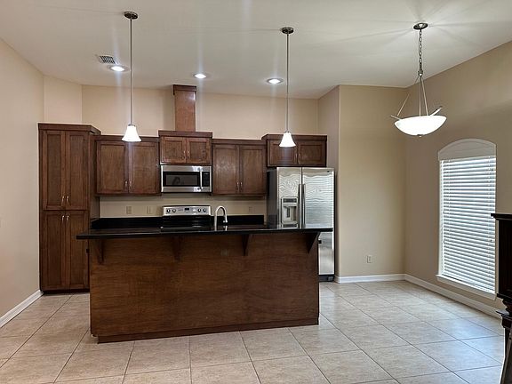 2nd image of 2715 Mimosa St APT 10