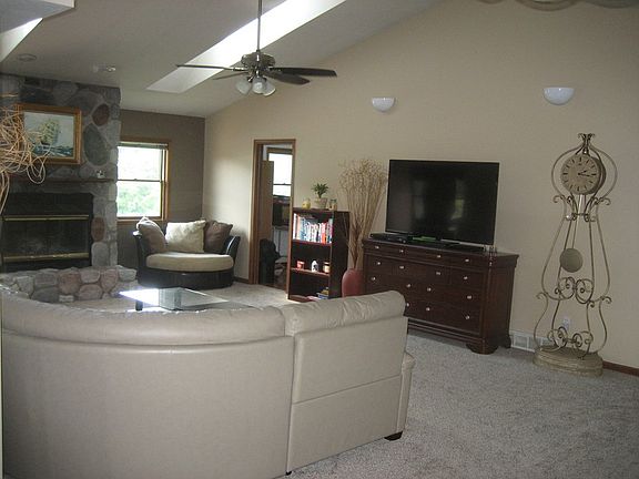 Vaulted Ceiling and Sky Lights