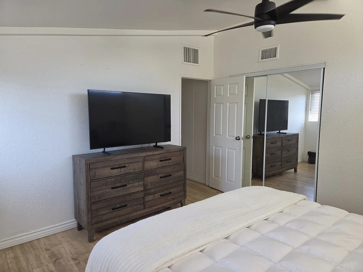4 bed, 1510 sqft, $1,395 — Photo 4