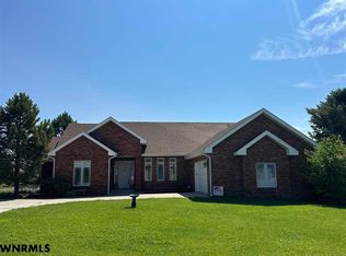 2860 Clubhouse Dr, Gering, NE 69341