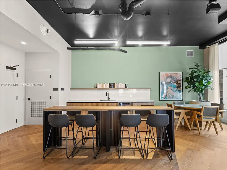 121 NE 5th St #901B — Photo 26