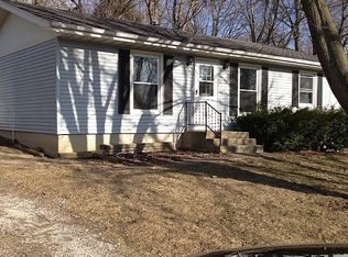 207 S 3rd St, Cambridge, IL 61238