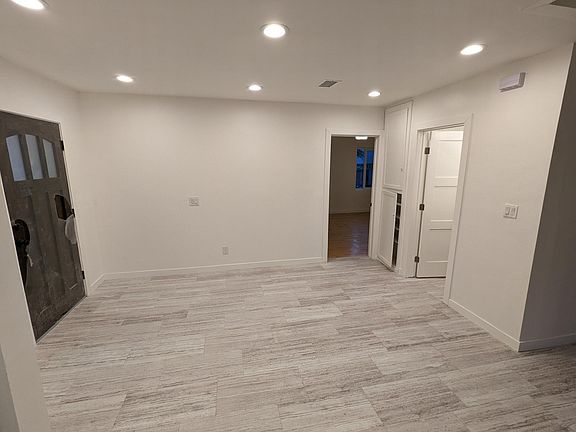 3rd image of 17114 Elgar Ave