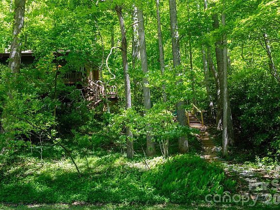 5th image of 152 Middle Creek Cove Ln