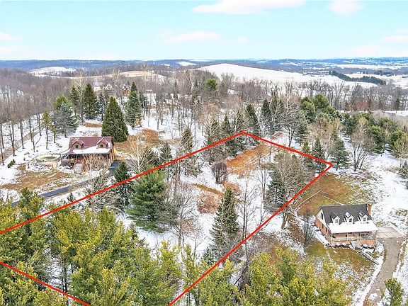2nd image of 7 Hemlock Ln