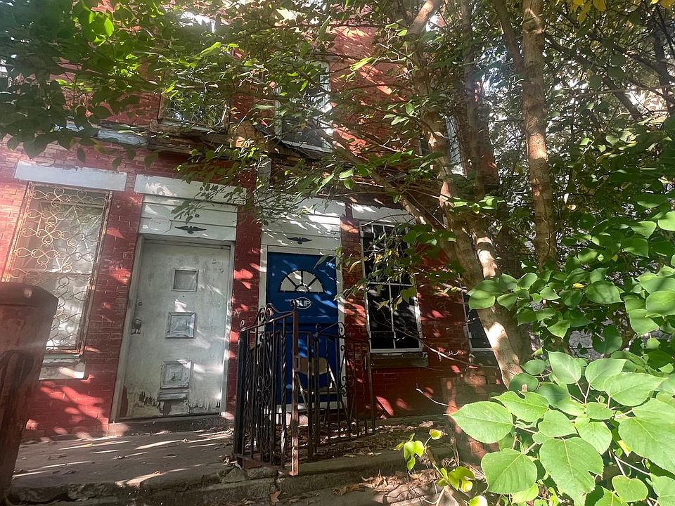 2nd image of 3109 Euclid Ave