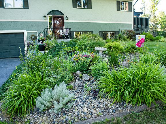 2nd image of 1021 8th Ave NW
