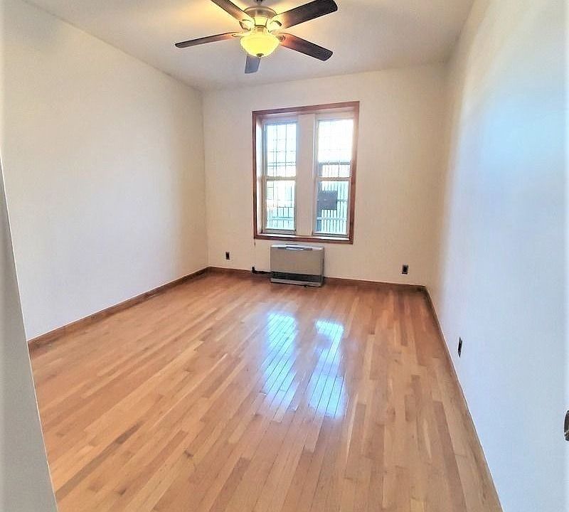2nd image of 257 Patchen Ave #3R