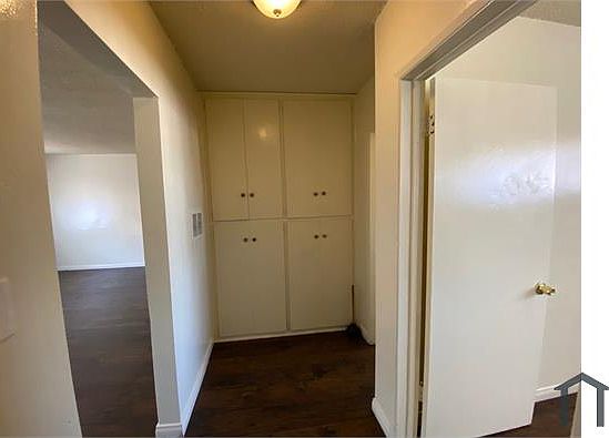 4th image of 857 Glenway Dr #10