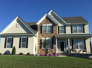 9328 Merlot Cir, Breinigsville, PA 18031