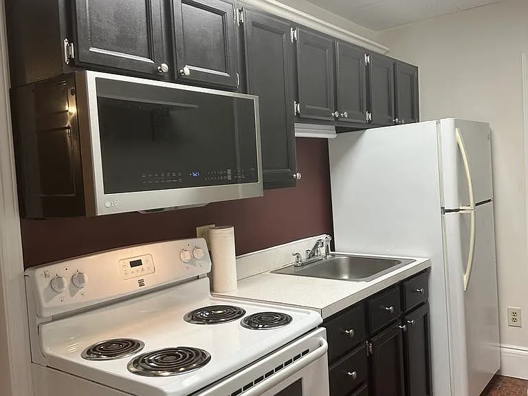 116 Congress St #11 — Photo 5