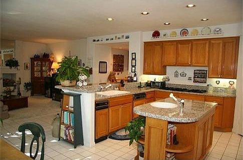 5th image of 49 Golden Glen Dr