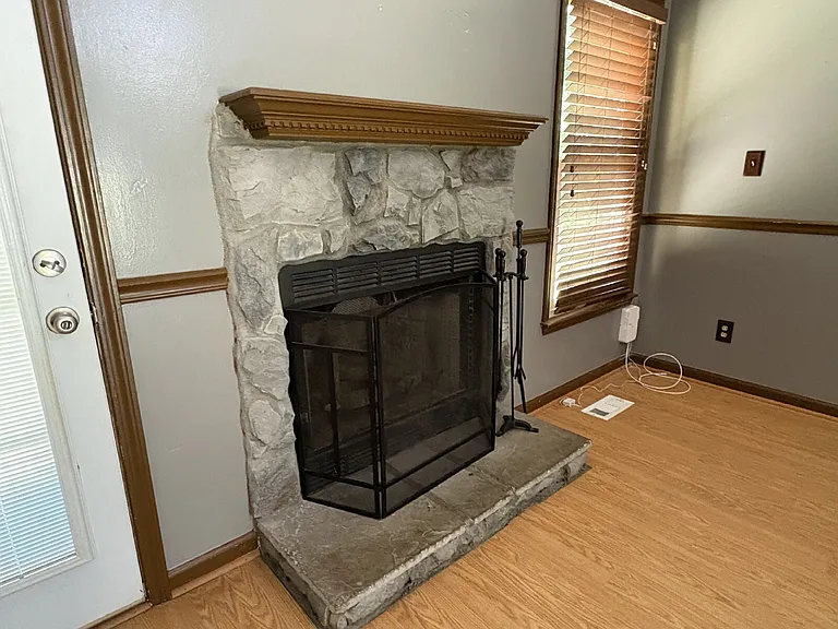 204 Cobblestone Ct — Photo 13