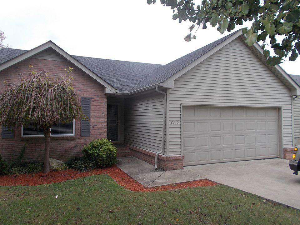 1st image of 2715 Roscommon Dr