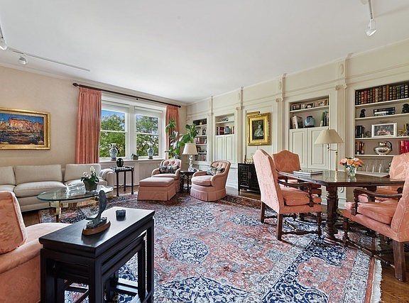 5th image of 179 E Lake Shore Dr #301