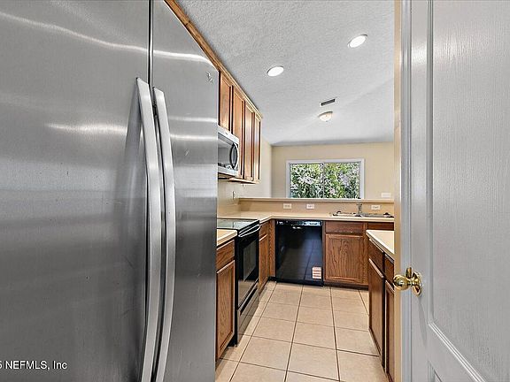 5th image of 2328 EISNER Drive
