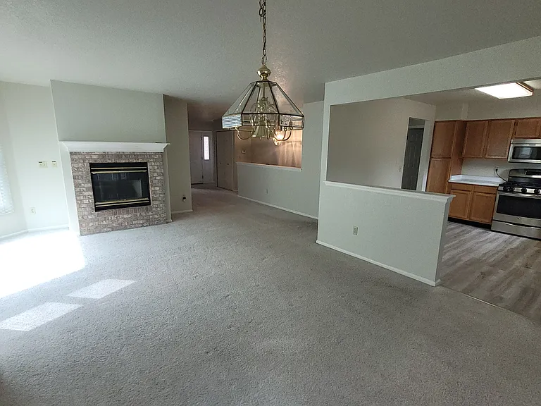 9214 Winona Ct — Photo 6