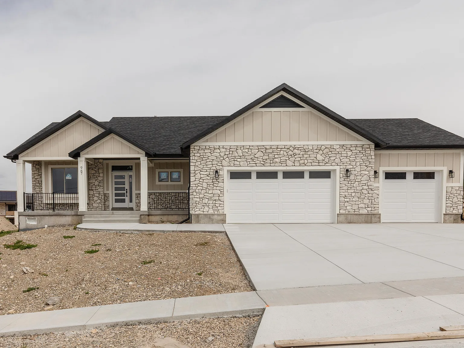 5 bed, 3652 sqft, $4,450 — Photo 1