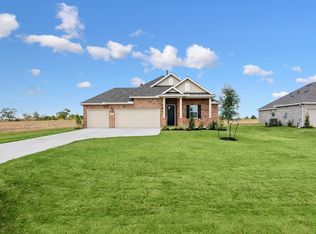 513 Cane Crossing Lake Dr, Sealy, TX 77474