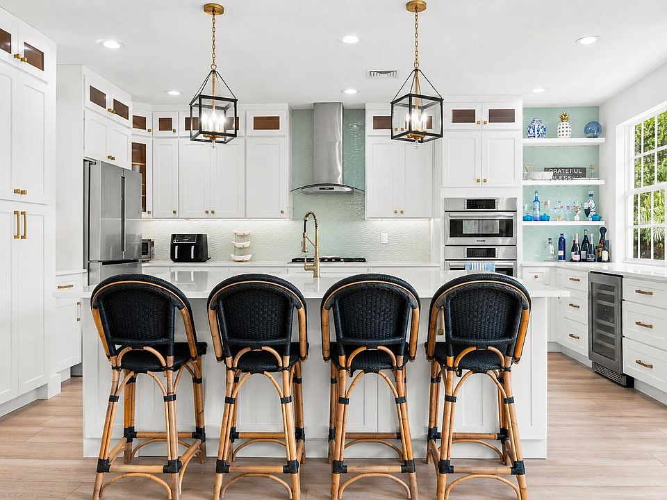 1st image of 5570 NE TRIESTE Way
