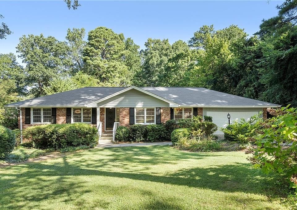 1st image of 2758 Glenbriar Dr