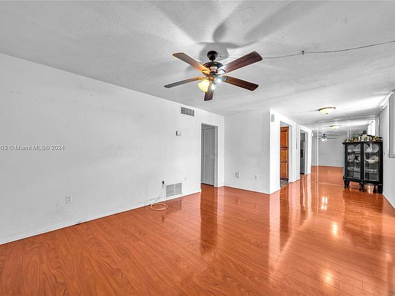 3rd image of 1515 NE 125th Ter APT 204