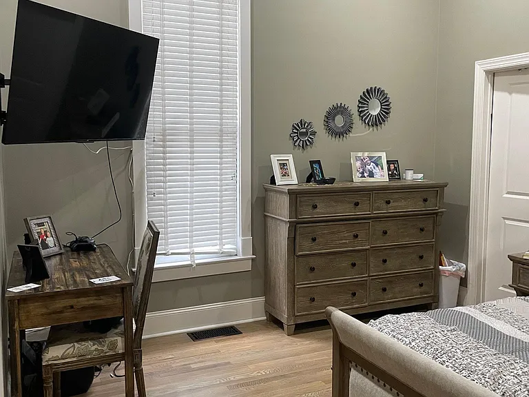 4501 Elkins Ave — Photo 16