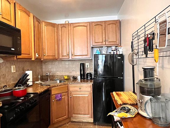 5th image of 308 W 109th St APT 2