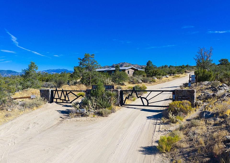 1st image of 70041 Linda Vista Rd