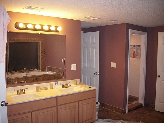D'stairs Master Bath