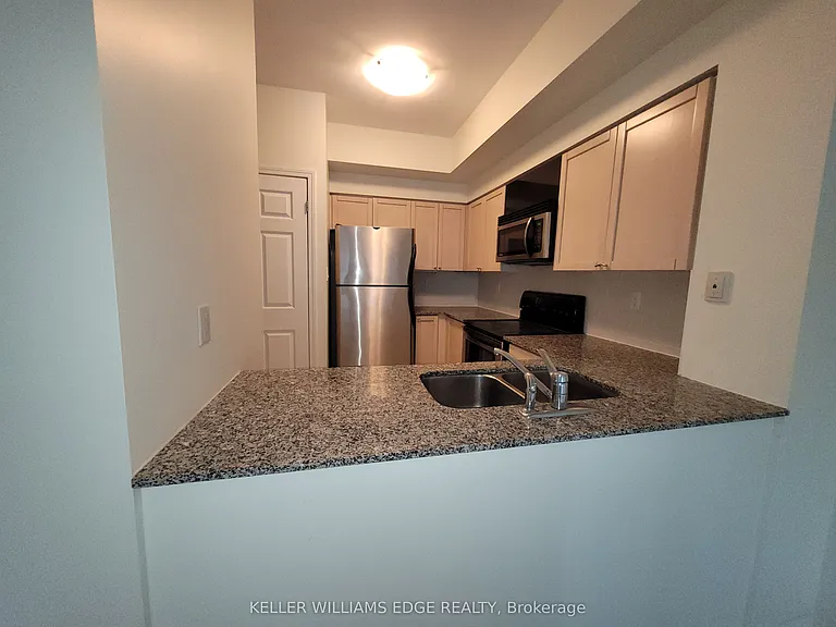 228 Queens Quay W #2203 — Photo 14