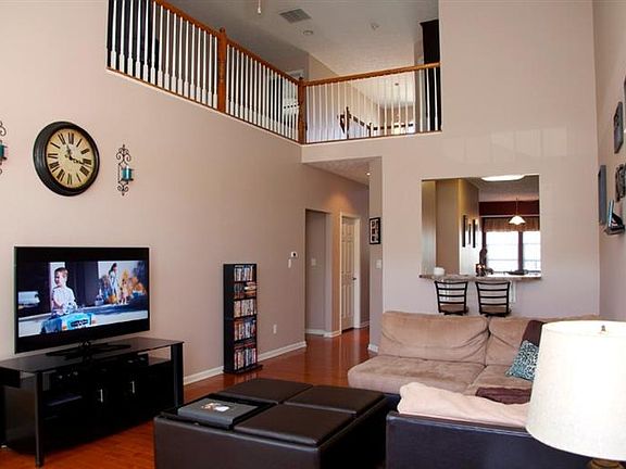 4th image of 2648 McKinley Pl
