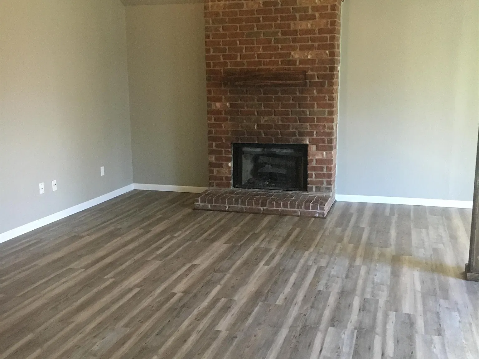 12401 SW 11th St - 1 — Photo 4