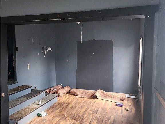 2nd image of 139 E Broadway St