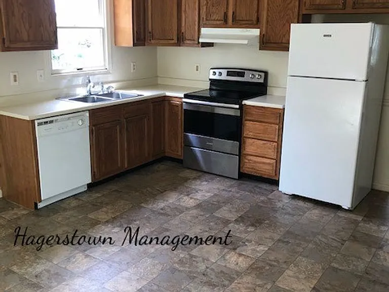 10817 Bower Ave — Photo 11