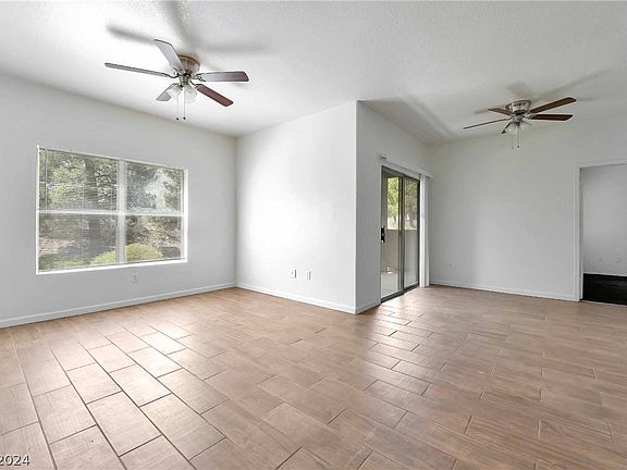 3rd image of 45 Maleena Mesa St APT 516