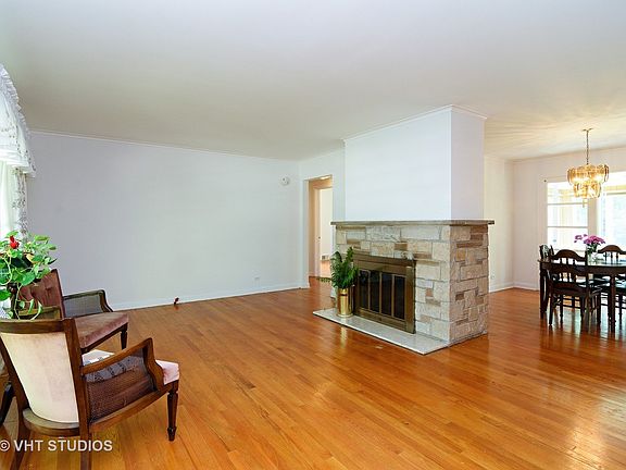 2nd image of 506 S I Oka Ave