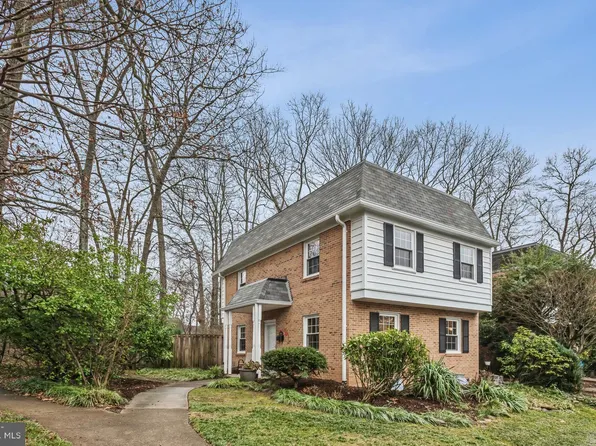 1561 Brookshire Ct, Reston, VA 20190