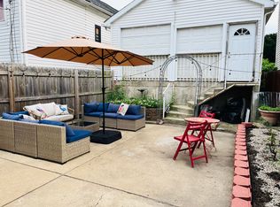 2318 W 19th St #1, Chicago, IL 60608