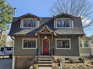 325 Long Hill Rd, Gillette, NJ 07933