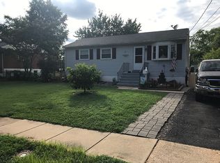 7518 Albemarle Dr, Manassas, VA 20111