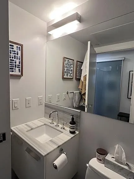 42 Charles St E #1007 — Photo 6