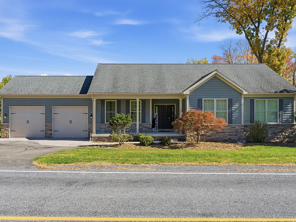 22 Greentree Dr