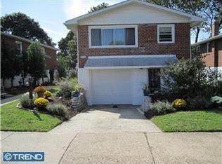 640 Colebrook Rd, Philadelphia, PA 19115