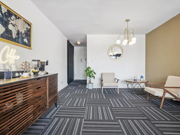 420 East 80th Street image 10 of 14